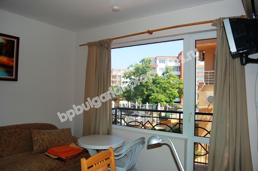 Меблированная студия близко к морю на продажу в курорте Равда