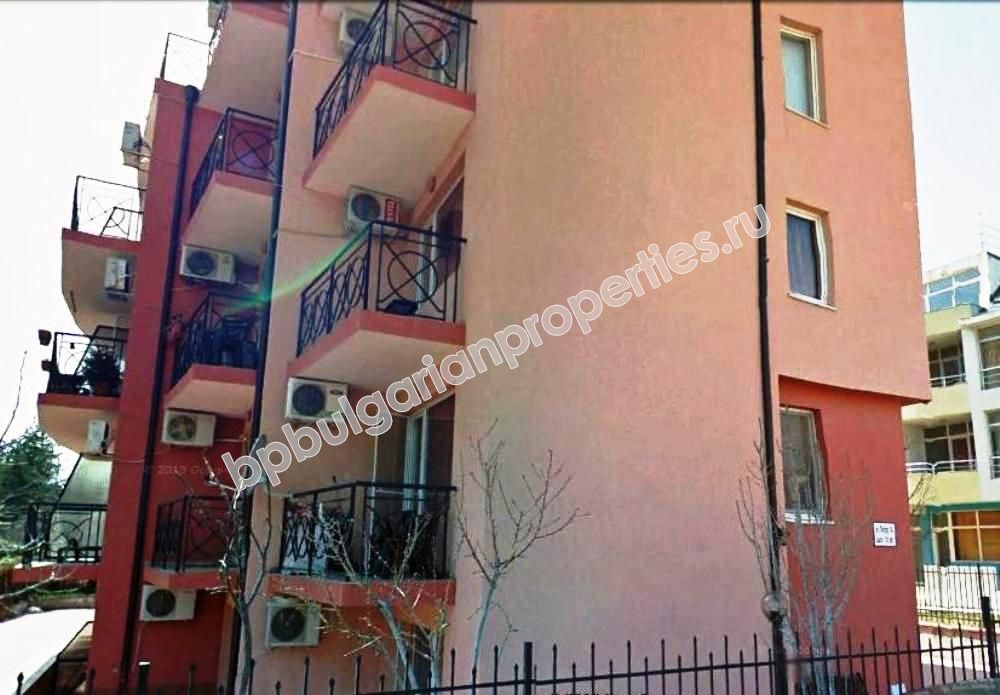 Меблированная студия близко к морю на продажу в курорте Равда