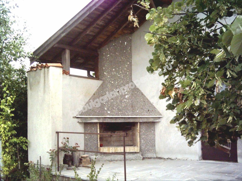 Новый двухэтажный дом на продажу в деревне у подножья горы Странджа Новый двухэтажный дом на продажу в деревне у подножья горы Странджа