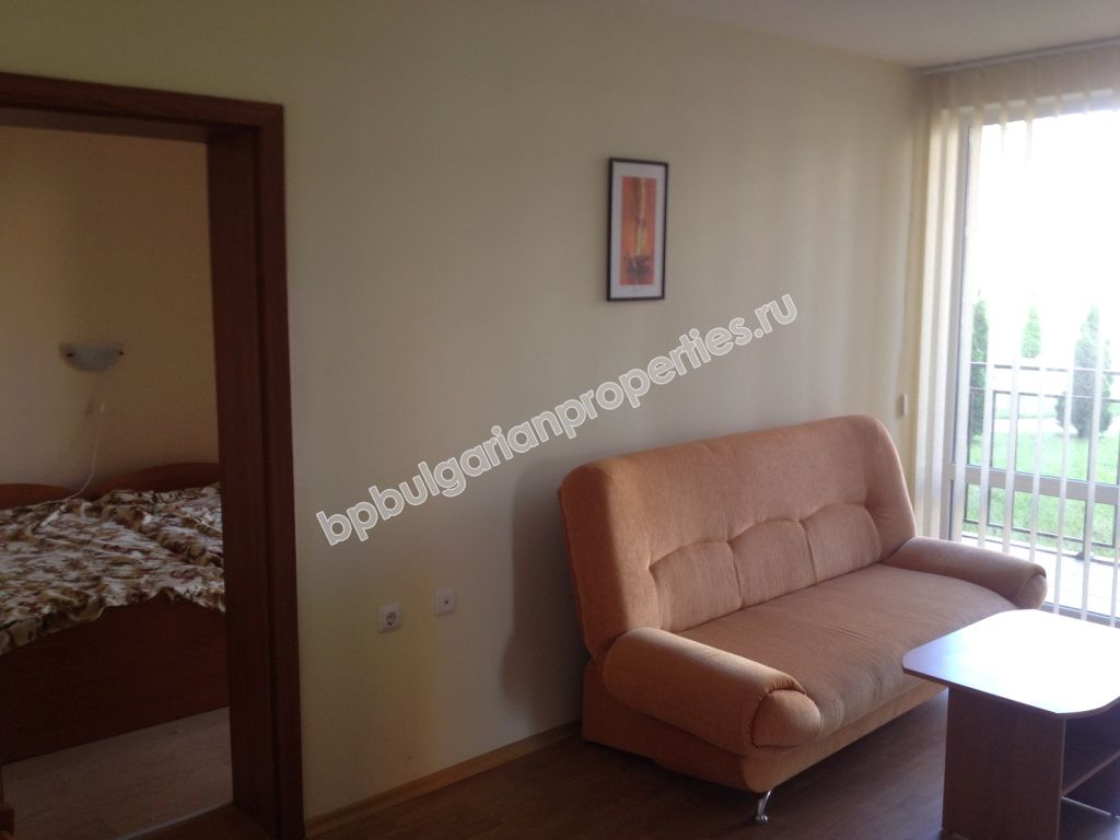 Двухкомнатная обставленная квартира на продажу в курорте Солнечный берег