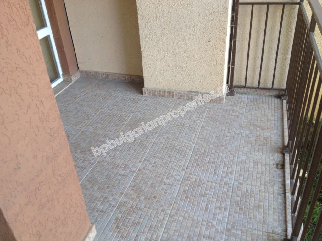 Двухкомнатная обставленная квартира на продажу в курорте Солнечный берег