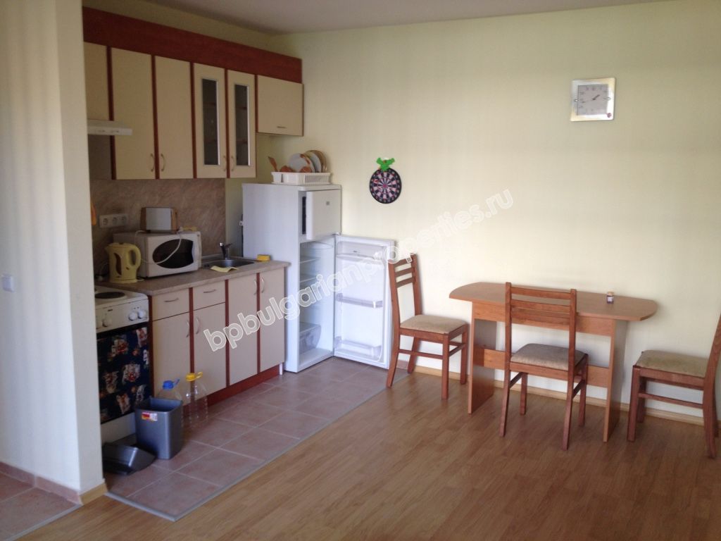 Двухкомнатная обставленная квартира на продажу в курорте Солнечный берег