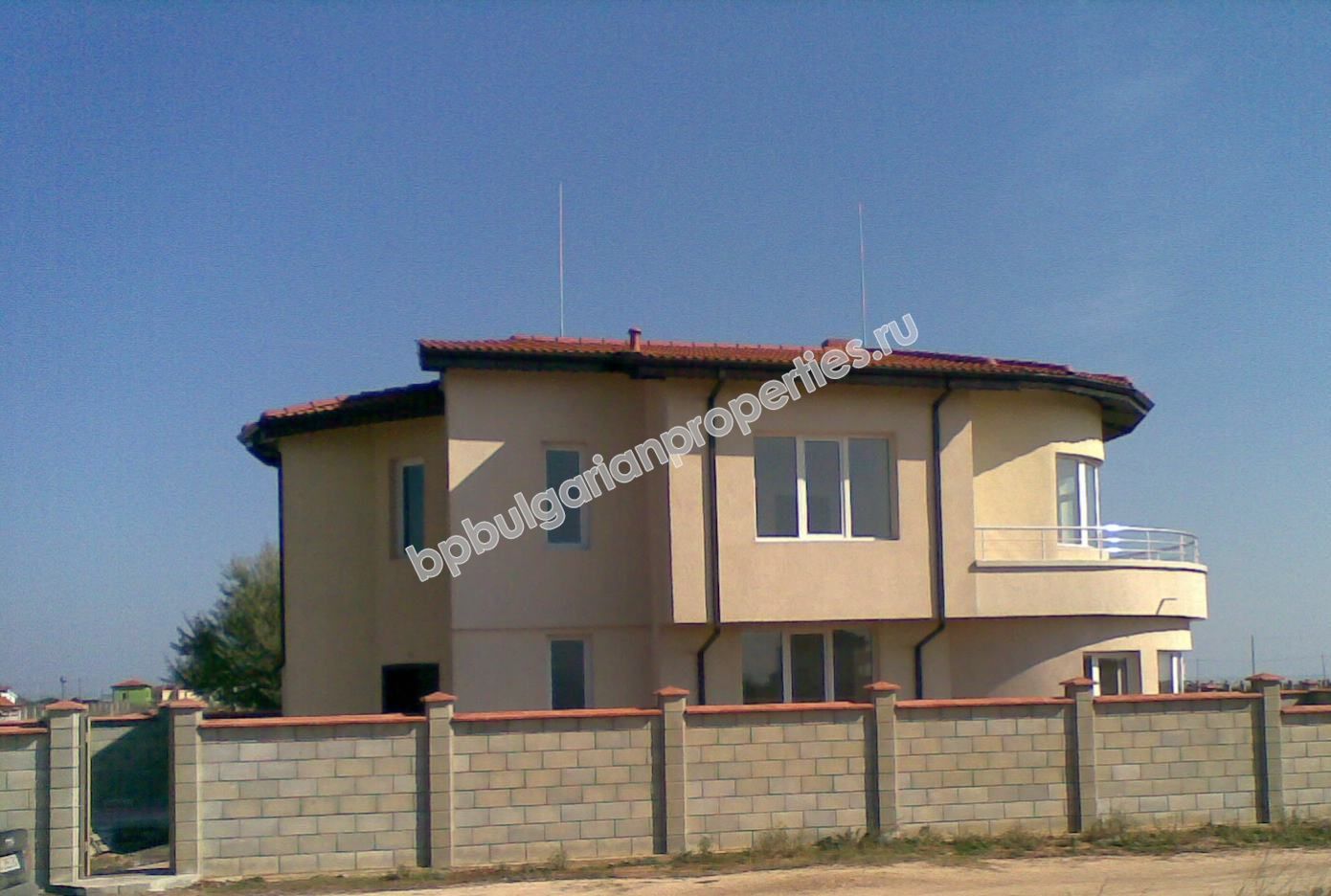 Элитный однофамильный двухэтажный дом на продажу с видом на море возле города Балчик