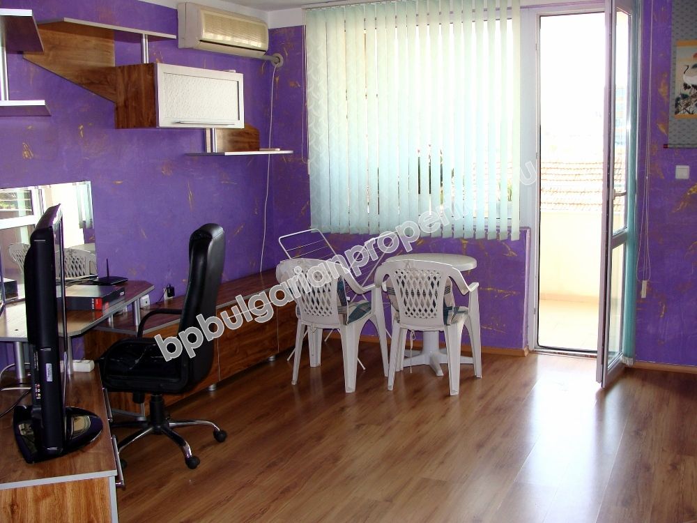 Люксовая двухкомнатная квартира на продажу близко к морю в городе Поморие