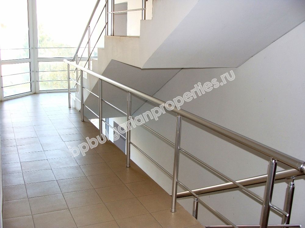 Люксовая двухкомнатная квартира на продажу близко к морю в городе Поморие