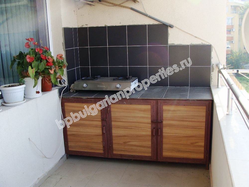 Люксовая двухкомнатная квартира на продажу близко к морю в городе Поморие