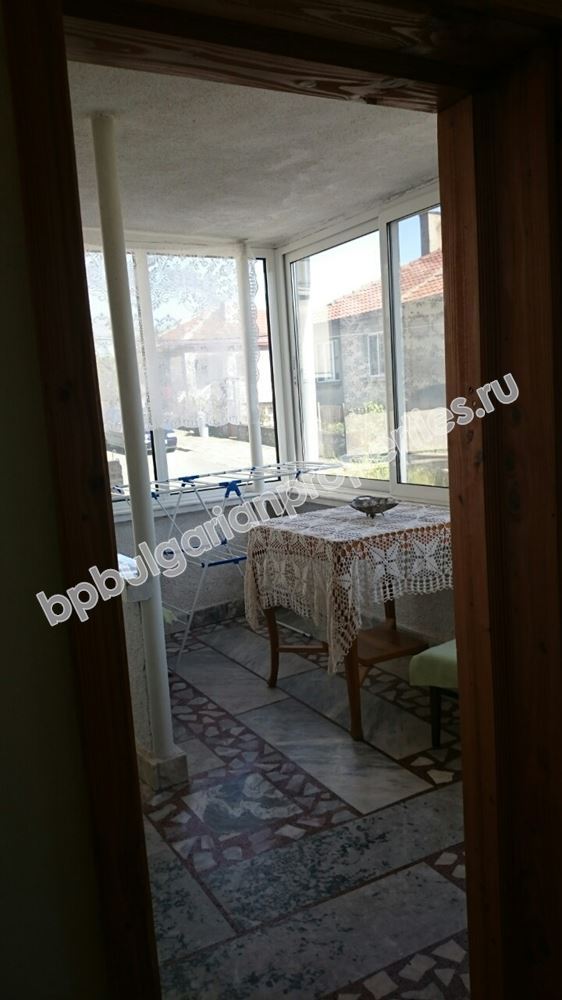 Двухэтажный городской дом для постоянного проживания в юго-восточной Болгарии Двухэтажный городской дом для постоянного проживания в юго-восточной Болгарии