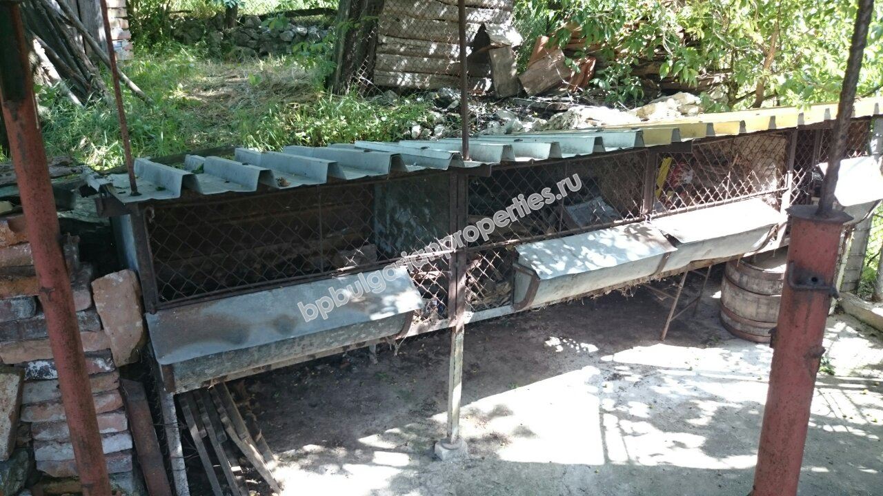 Двухэтажный городской дом для постоянного проживания в юго-восточной Болгарии Двухэтажный городской дом для постоянного проживания в юго-восточной Болгарии