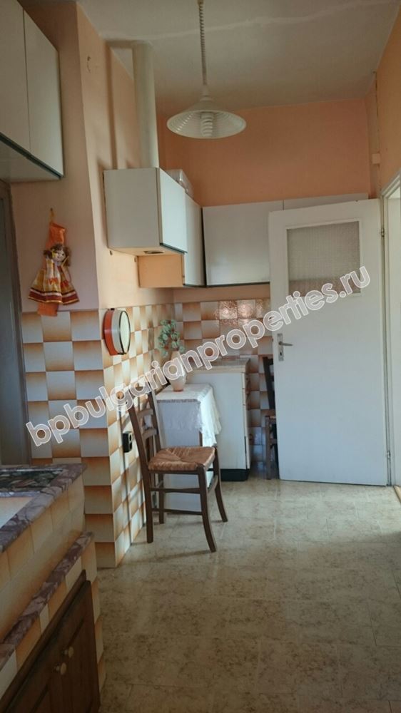 Двухэтажный городской дом для постоянного проживания в юго-восточной Болгарии Двухэтажный городской дом для постоянного проживания в юго-восточной Болгарии