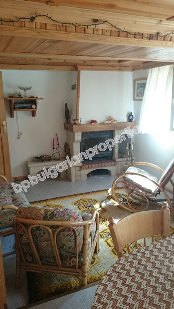 Двухэтажный городской дом для постоянного проживания в юго-восточной Болгарии Двухэтажный городской дом для постоянного проживания в юго-восточной Болгарии