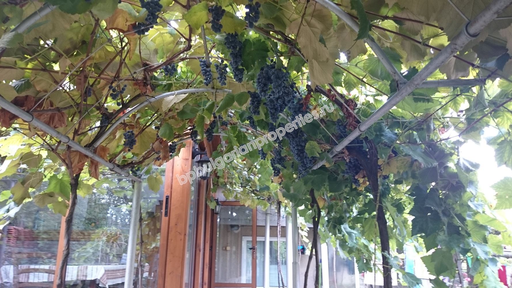 Двухэтажный городской дом для постоянного проживания в юго-восточной Болгарии Двухэтажный городской дом для постоянного проживания в юго-восточной Болгарии