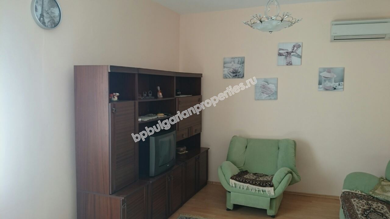 Двухэтажный городской дом для постоянного проживания в юго-восточной Болгарии Двухэтажный городской дом для постоянного проживания в юго-восточной Болгарии