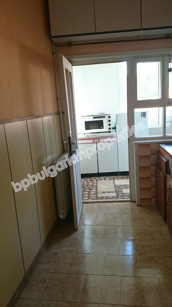 Двухэтажный городской дом для постоянного проживания в юго-восточной Болгарии Двухэтажный городской дом для постоянного проживания в юго-восточной Болгарии