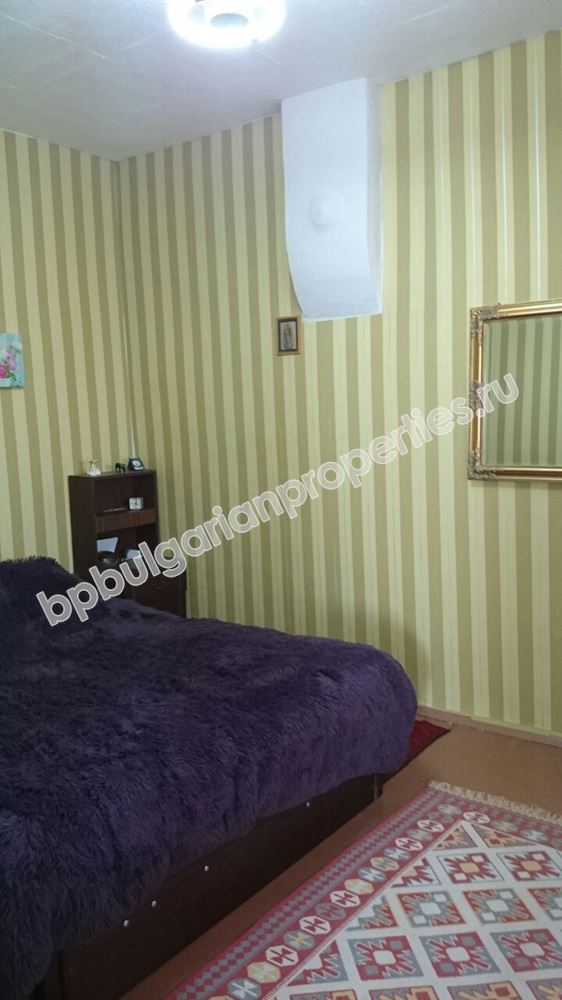 Двухэтажный городской дом для постоянного проживания в юго-восточной Болгарии Двухэтажный городской дом для постоянного проживания в юго-восточной Болгарии