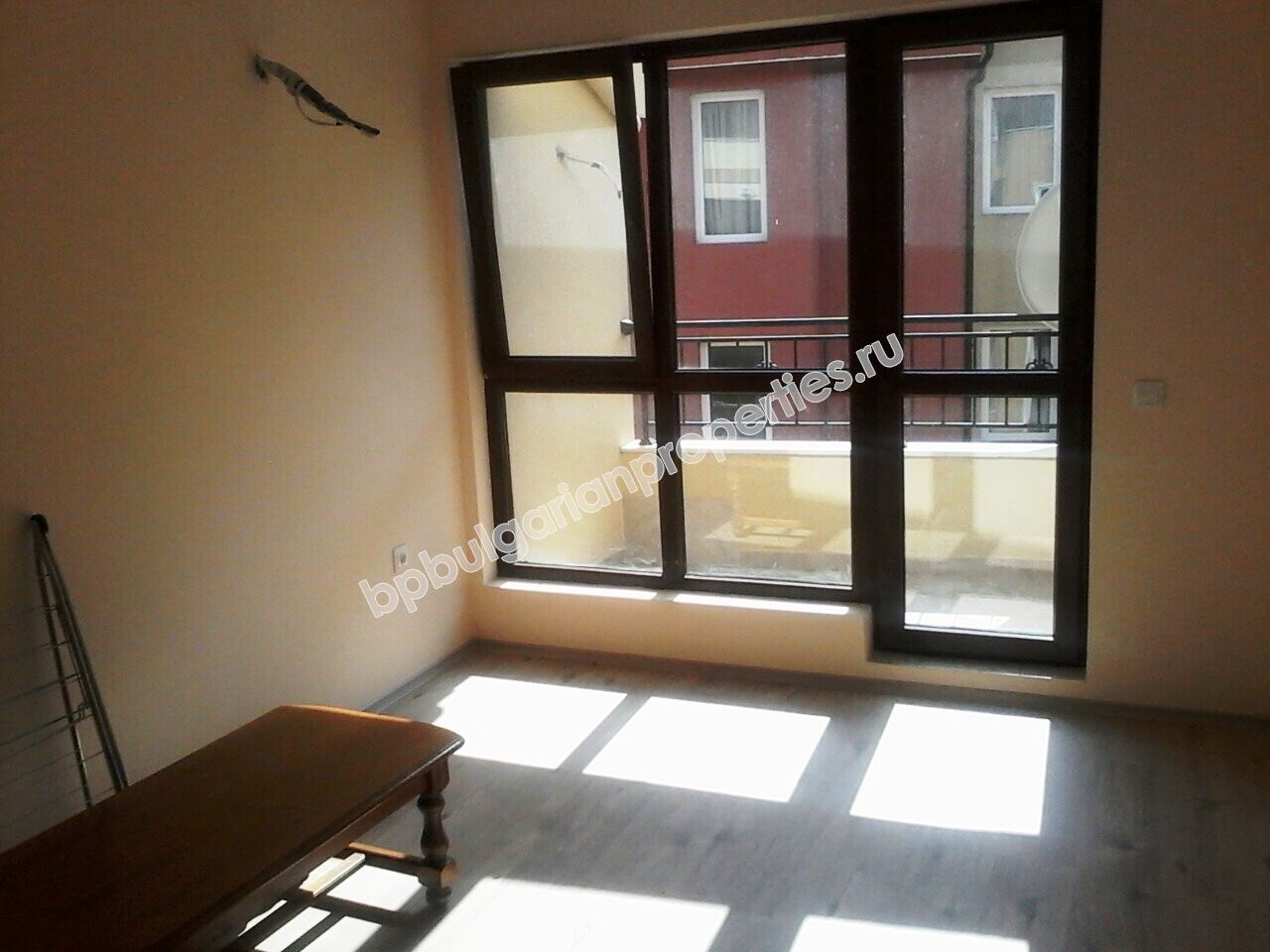 Новая двухкомнатная квартира в жилом здании на продажу в городе Несебр Новая двухкомнатная квартира в жилом здании на продажу в городе Несебр