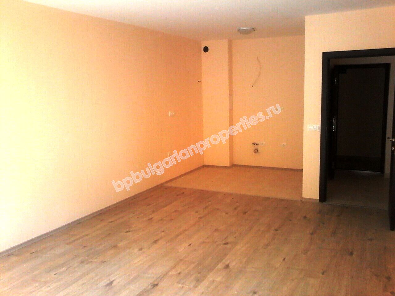 Новая двухкомнатная квартира в жилом здании на продажу в городе Несебр Новая двухкомнатная квартира в жилом здании на продажу в городе Несебр