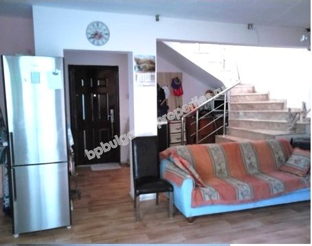 Двухспальный меблированный таунхаус на продажу близко к пляжу в курорте Святой Влас Двухспальный меблированный таунхаус на продажу близко к пляжу в курорте Святой Влас