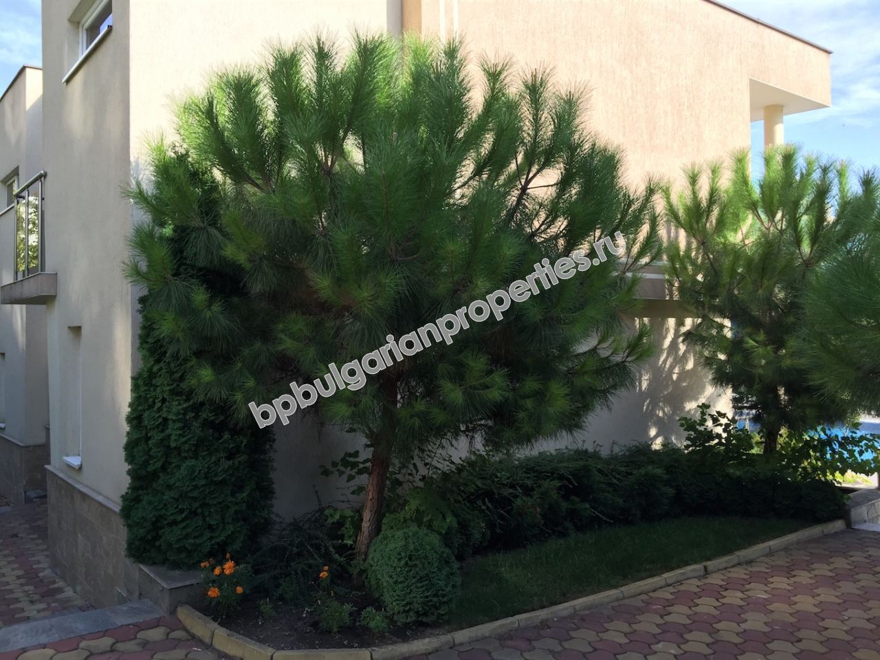 Двухспальный меблированный таунхаус на продажу близко к пляжу в курорте Святой Влас Двухспальный меблированный таунхаус на продажу близко к пляжу в курорте Святой Влас