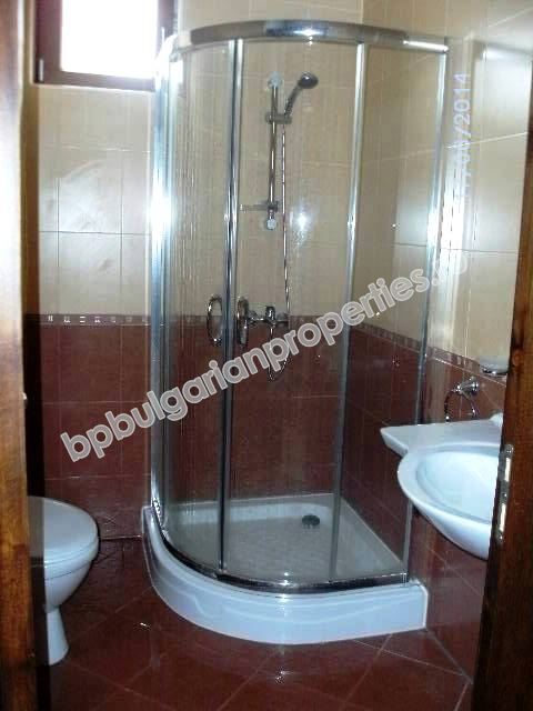 Меблированная двухкомнатная квартира на продажу в центре курорта Солнечный Берег