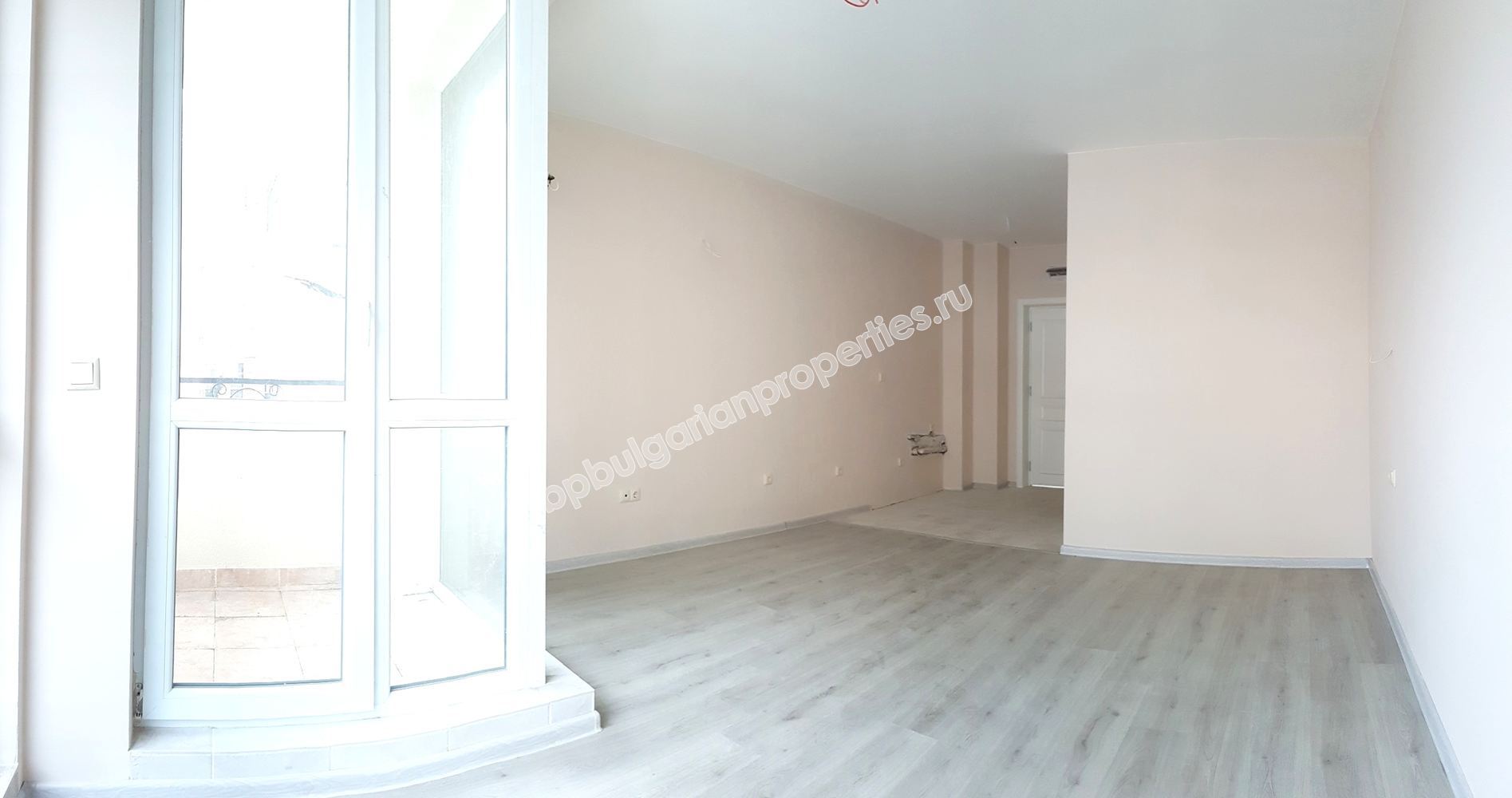 Дешевая однокомнатная квартира-студия  на продажу  в Солнечном Берегу