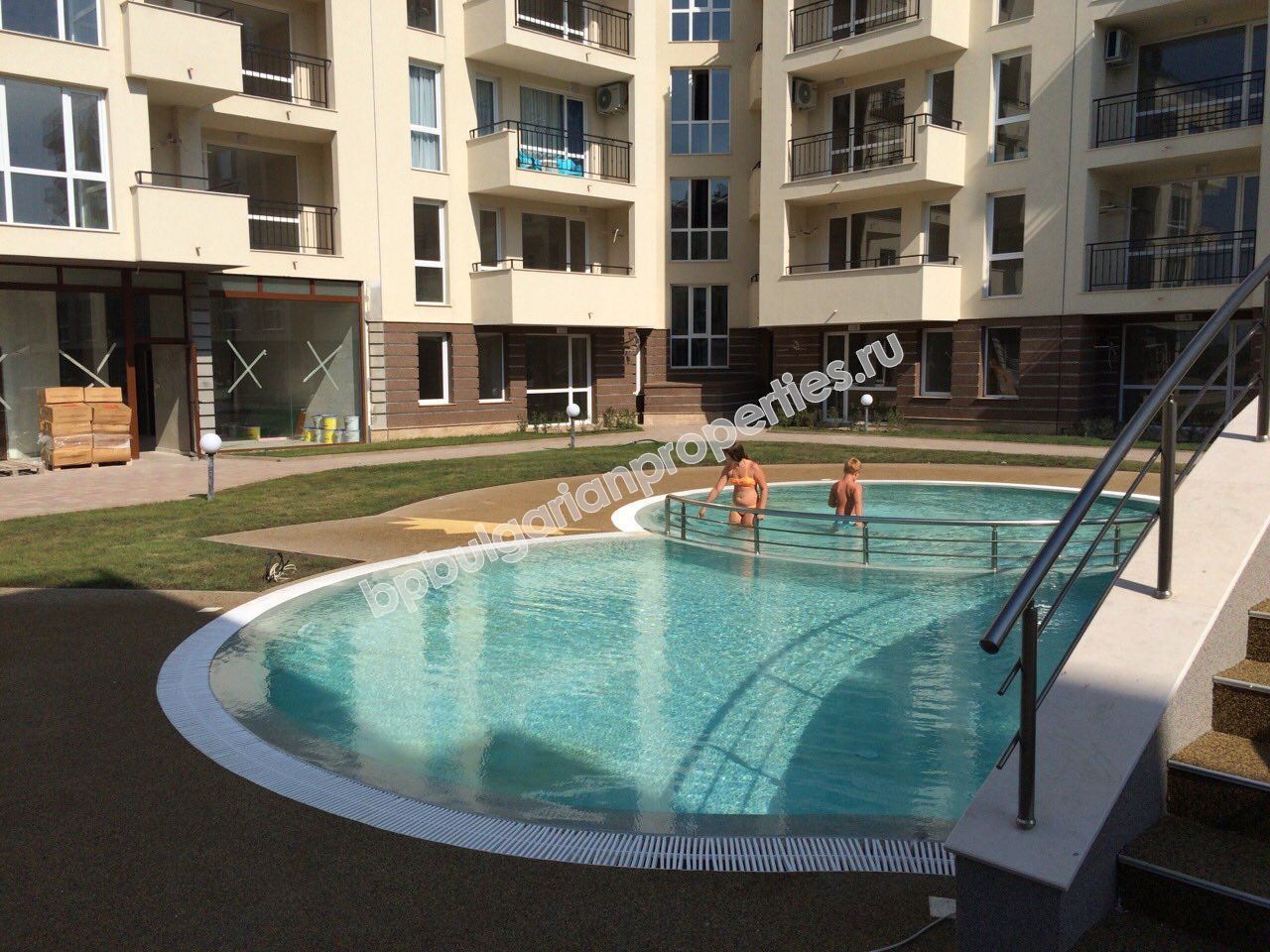 Дешевая однокомнатная квартира-студия  на продажу  в Солнечном Берегу