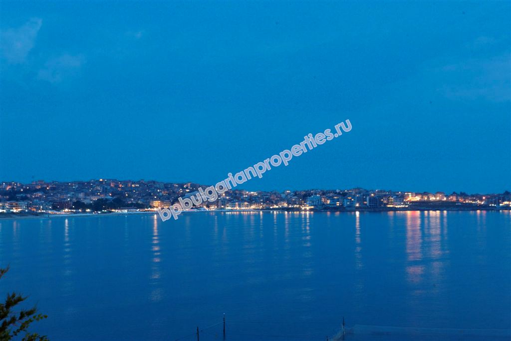 На продажу потрясающая двухкомнатная квартира с прямым видом на море в Созополе