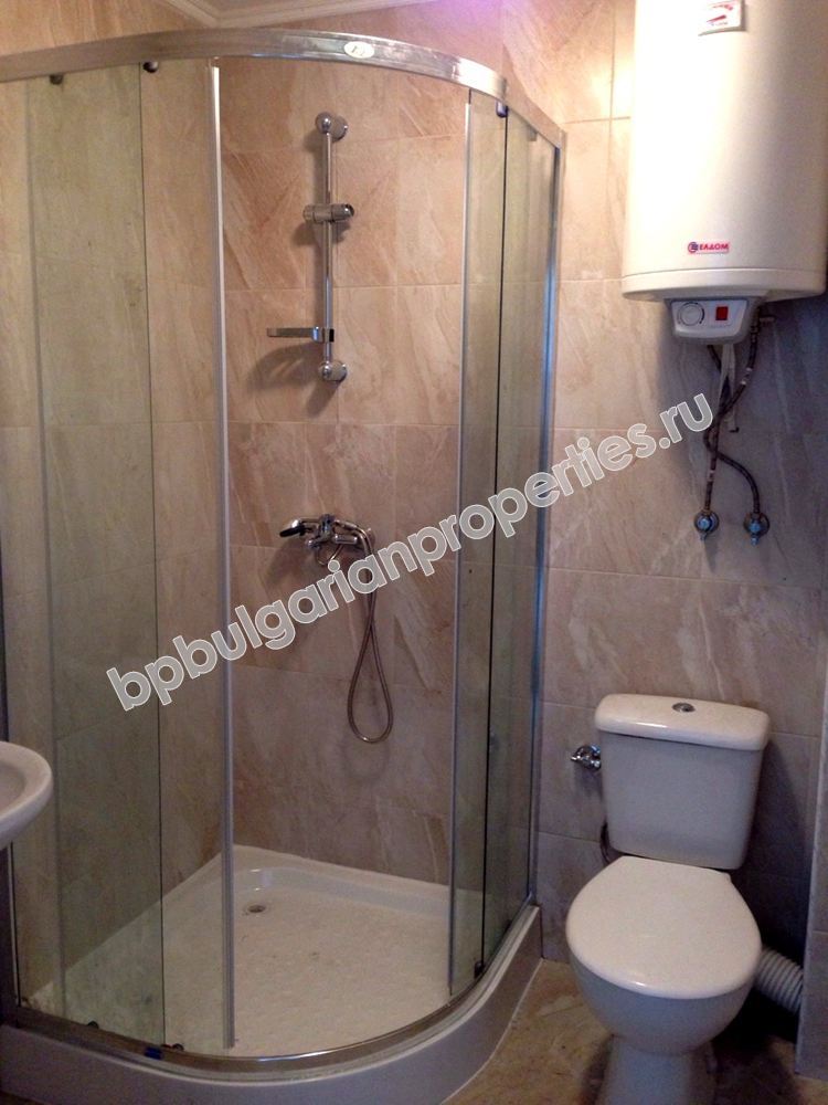 Новая меблированная студия на продажу близко к пляжу в курорте Бяла