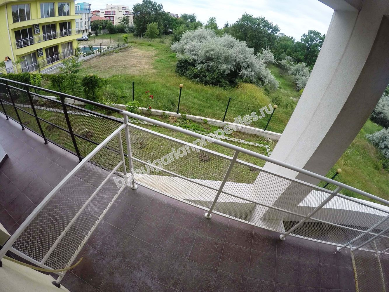 Меблированная студия на продажу близко к морю в курорте Равда