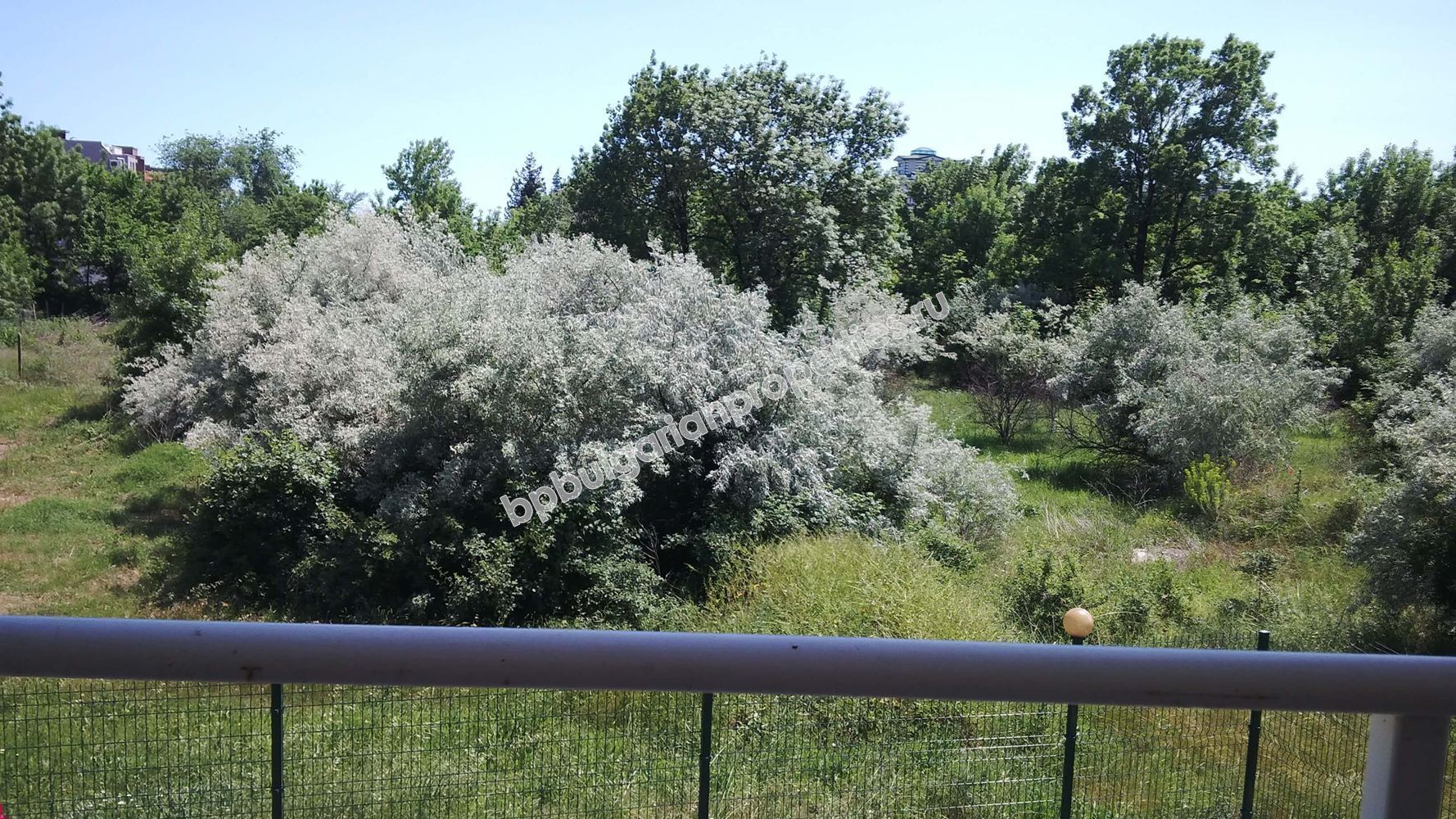 Меблированная студия на продажу близко к морю в курорте Равда