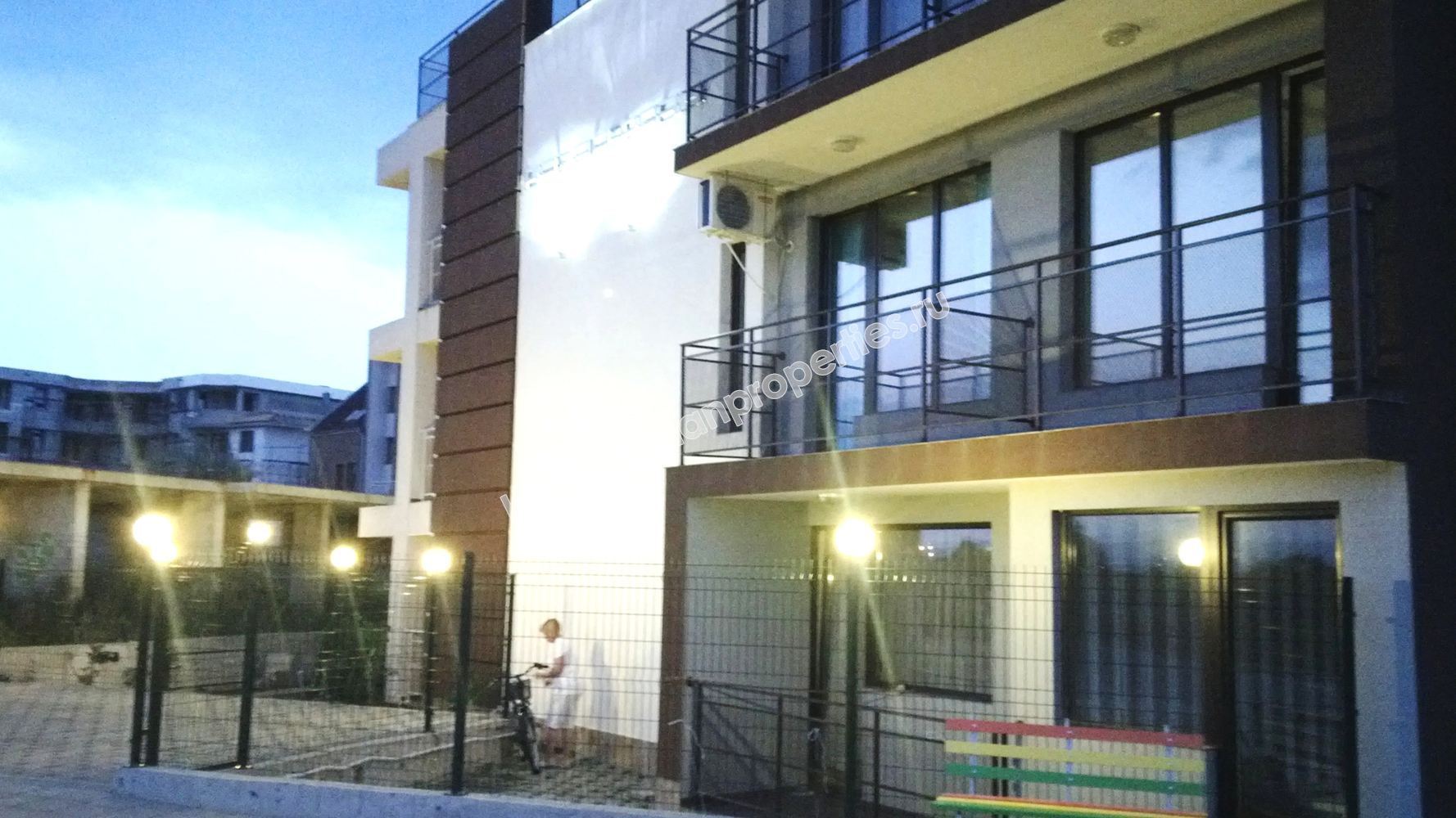 Меблированная студия на продажу близко к морю в курорте Равда