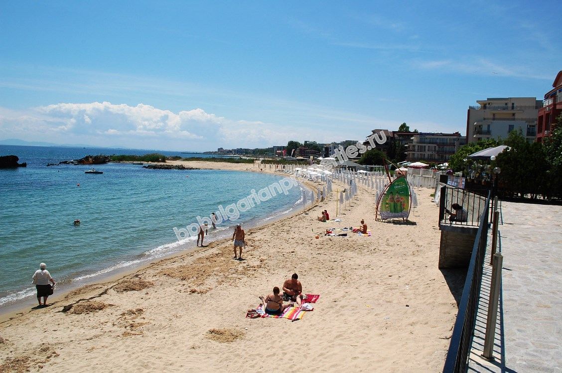 Меблированная студия на продажу близко к морю в курорте Равда