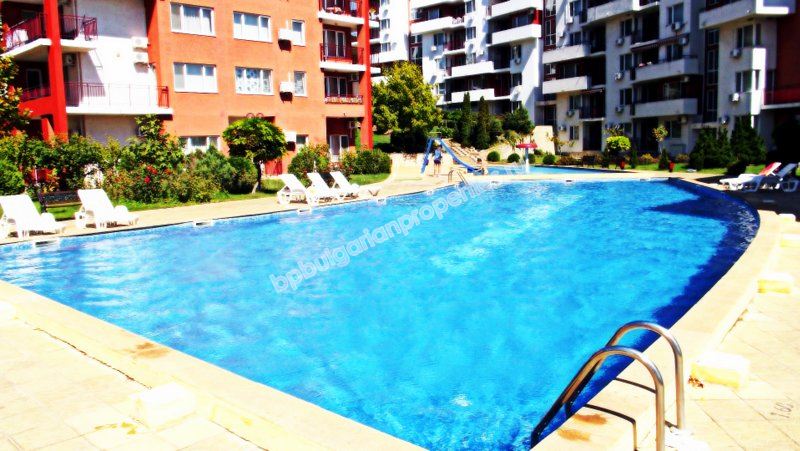 Меблированная студия на первой линии моря для продажи вблизи курорта Святой Влас