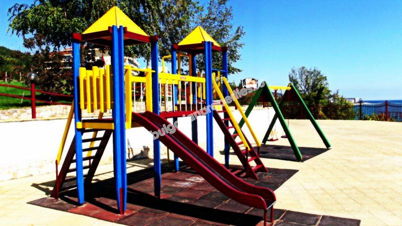 Меблированная студия на первой линии моря для продажи вблизи курорта Святой Влас