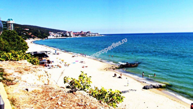 Меблированная студия на первой линии моря для продажи вблизи курорта Святой Влас