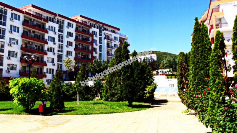 Меблированная студия на первой линии моря для продажи вблизи курорта Святой Влас