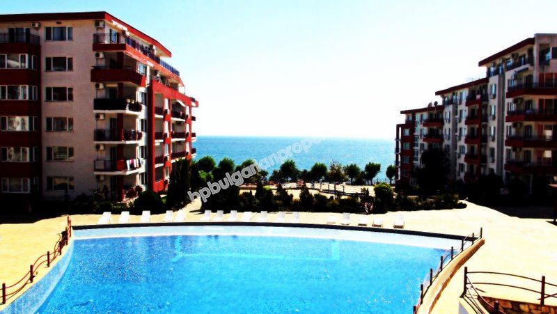 Меблированная студия на первой линии моря для продажи вблизи курорта Святой Влас