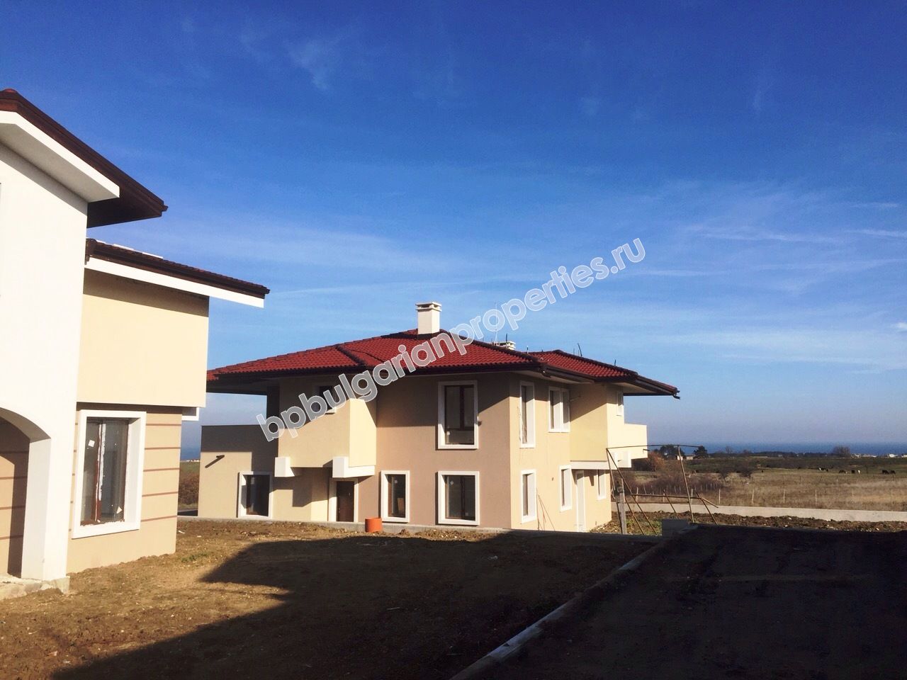 Люксовые дома близко к морю на продажу в курорте Лозенец Люксовые дома близко к морю на продажу в курорте Лозенец