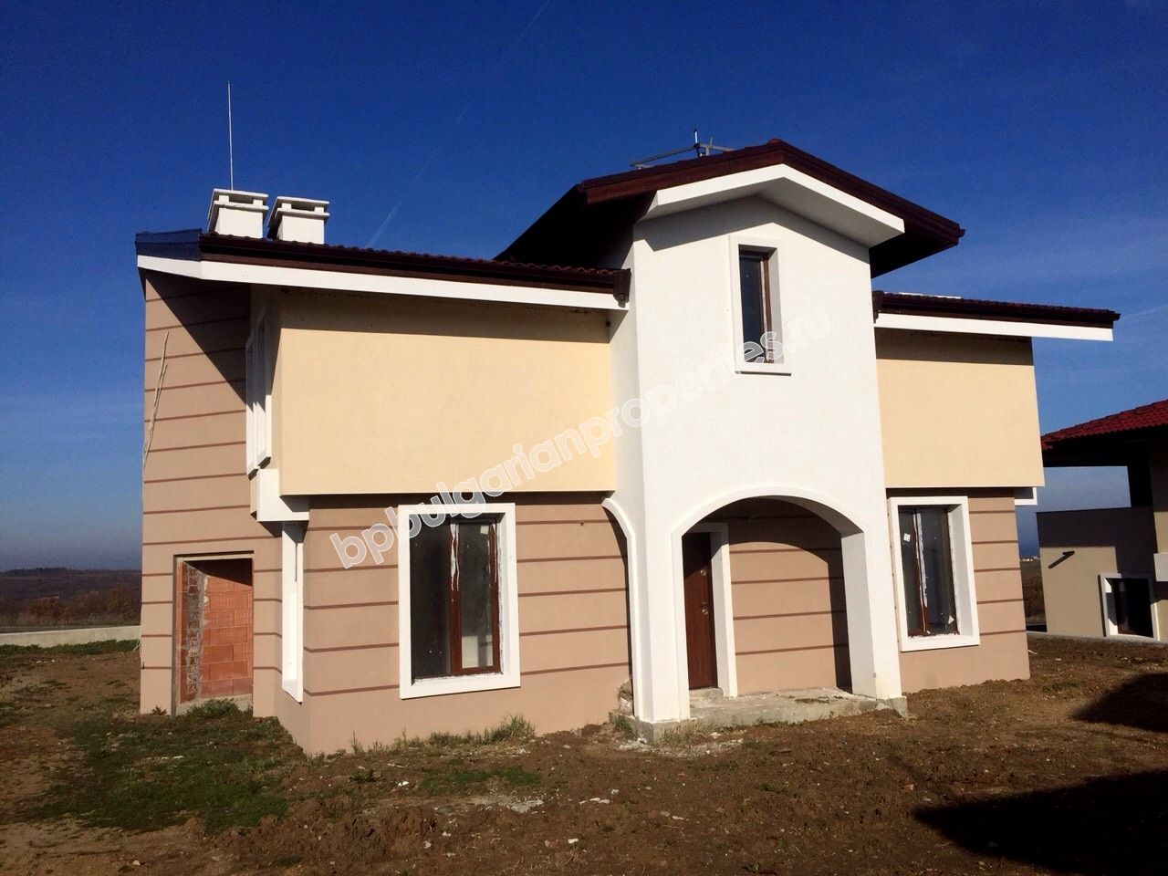 Люксовые дома близко к морю на продажу в курорте Лозенец Люксовые дома близко к морю на продажу в курорте Лозенец