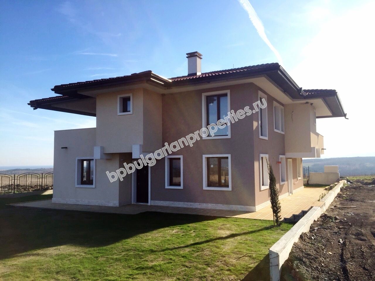 Люксовые дома близко к морю на продажу в курорте Лозенец Люксовые дома близко к морю на продажу в курорте Лозенец