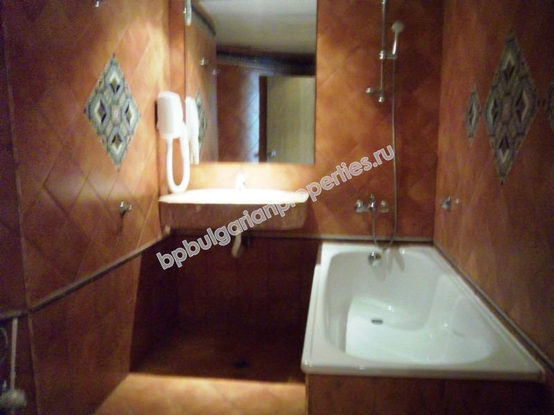 Роскошная двухкомнатная меблированная квартира на первой линии моря в курорте Елените Роскошная двухкомнатная меблированная квартира на первой линии моря в курорте Елените