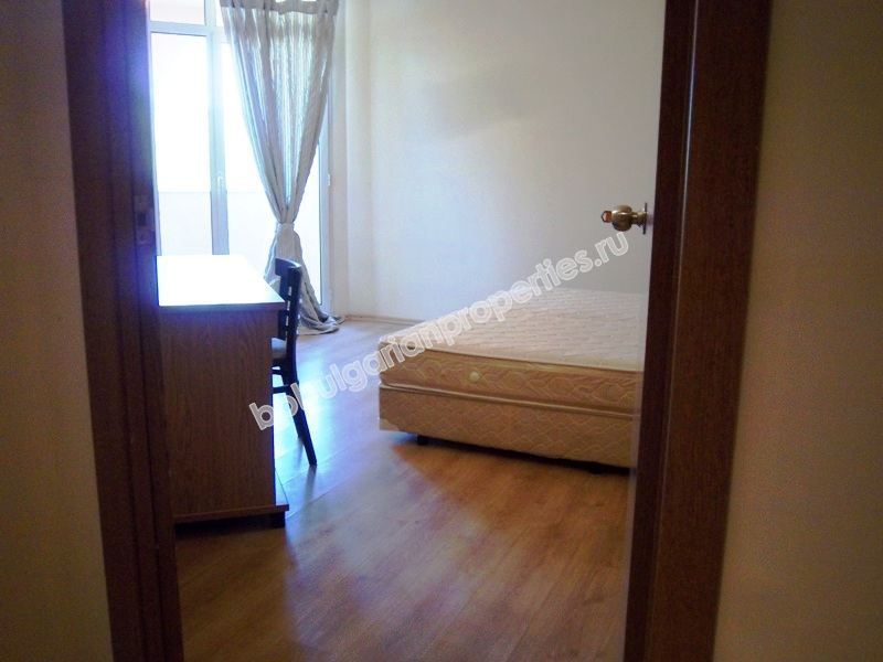 Роскошная двухкомнатная меблированная квартира на первой линии моря в курорте Елените Роскошная двухкомнатная меблированная квартира на первой линии моря в курорте Елените