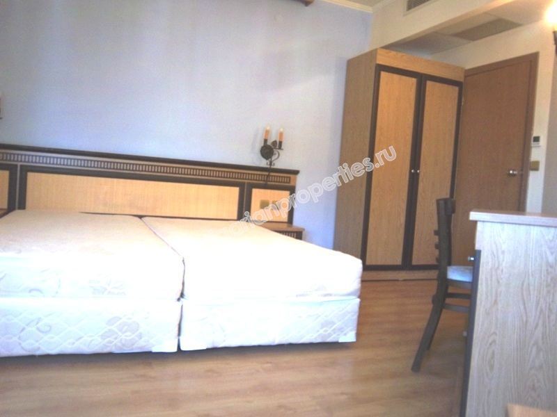 Роскошная двухкомнатная меблированная квартира на первой линии моря в курорте Елените Роскошная двухкомнатная меблированная квартира на первой линии моря в курорте Елените