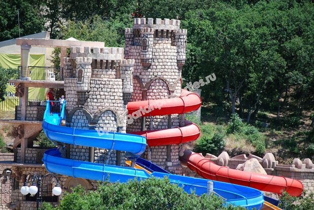 Роскошная двухкомнатная меблированная квартира на первой линии моря в курорте Елените Роскошная двухкомнатная меблированная квартира на первой линии моря в курорте Елените