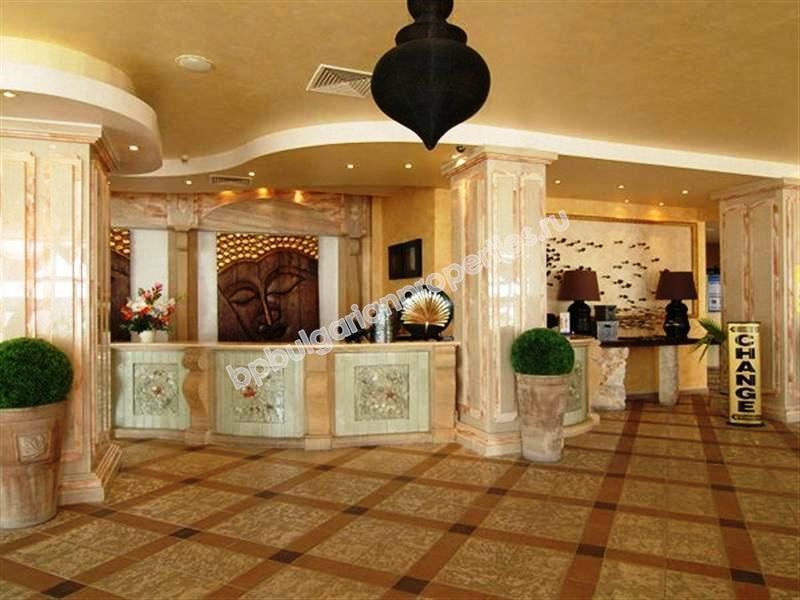 Роскошная двухкомнатная меблированная квартира на первой линии моря в курорте Елените Роскошная двухкомнатная меблированная квартира на первой линии моря в курорте Елените