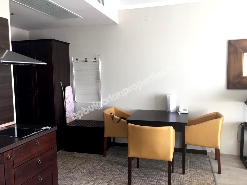 Роскошная меблированная двухкомнатная квартира до пляжа на продажу в курорте Солнечный Берег Роскошная меблированная двухкомнатная квартира до пляжа на продажу в курорте Солнечный Берег