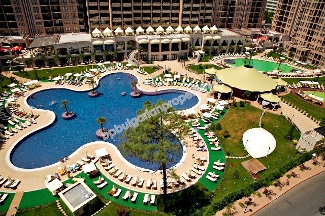 Роскошная меблированная двухкомнатная квартира до пляжа на продажу в курорте Солнечный Берег Роскошная меблированная двухкомнатная квартира до пляжа на продажу в курорте Солнечный Берег