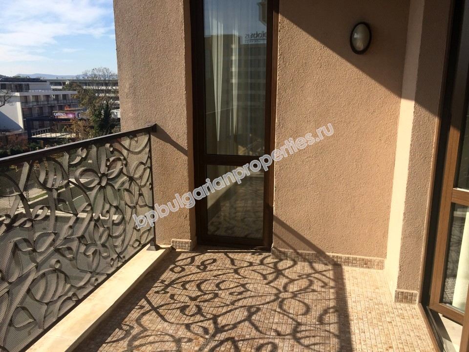 Роскошная меблированная двухкомнатная квартира до пляжа на продажу в курорте Солнечный Берег Роскошная меблированная двухкомнатная квартира до пляжа на продажу в курорте Солнечный Берег