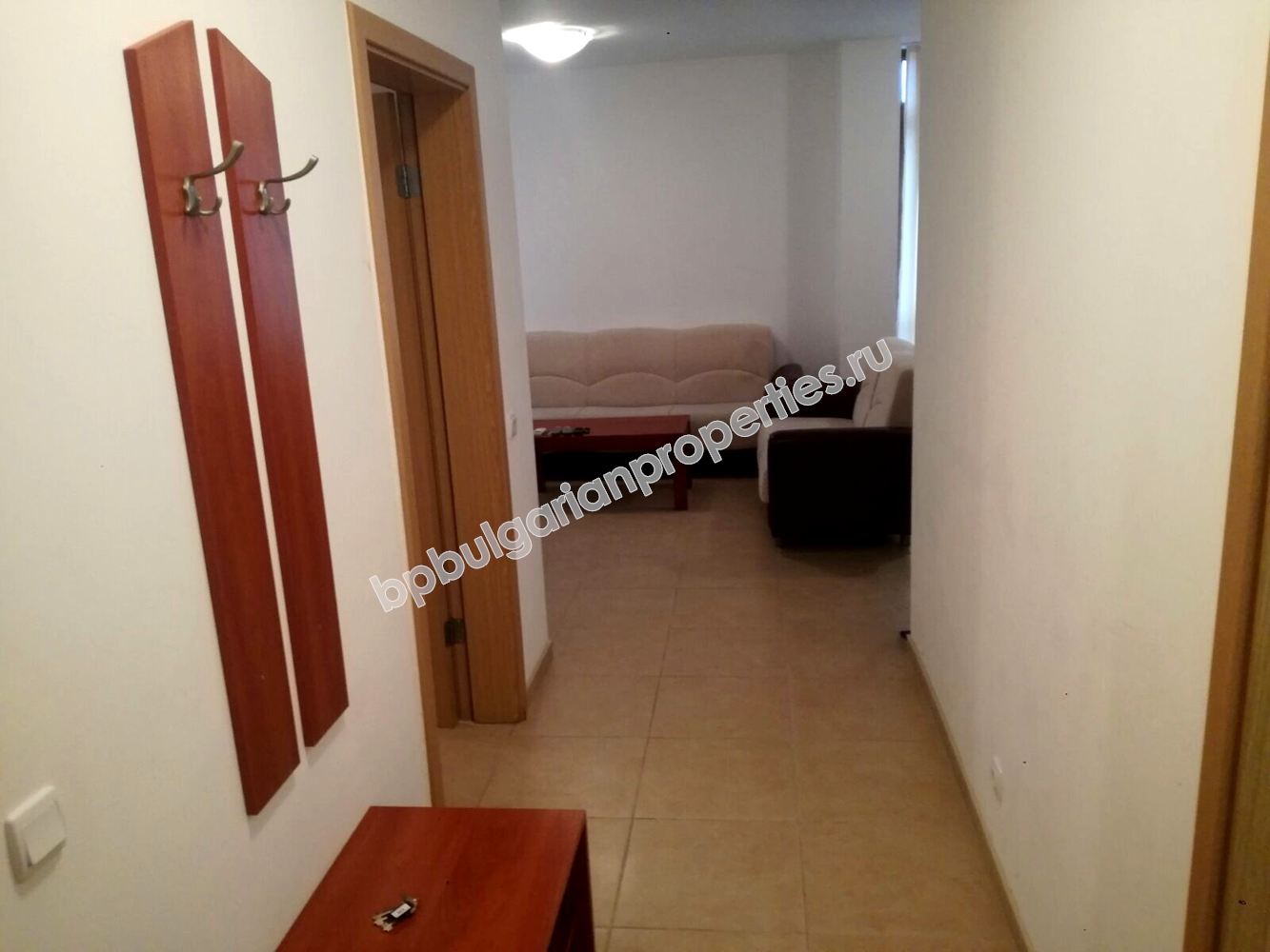 Большая меблированная двушка с низкой таксой обслуживания на продажу в курорте Солнечный Берег