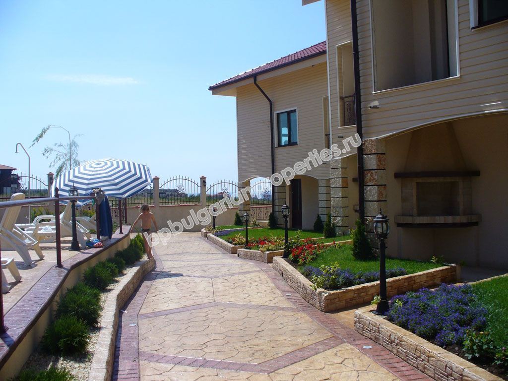 Дешевая студия на продажу в комплексе недалеко от курорта Солнечный Берег Дешевая студия на продажу в комплексе недалеко от курорта Солнечный Берег