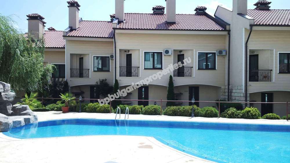 Дешевая студия на продажу в комплексе недалеко от курорта Солнечный Берег Дешевая студия на продажу в комплексе недалеко от курорта Солнечный Берег